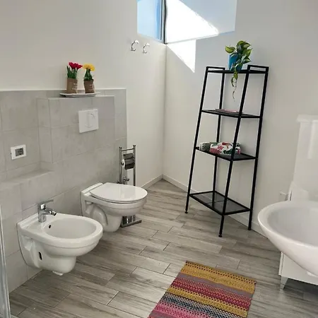 La Del Testa Matta Affittacamere Travedona